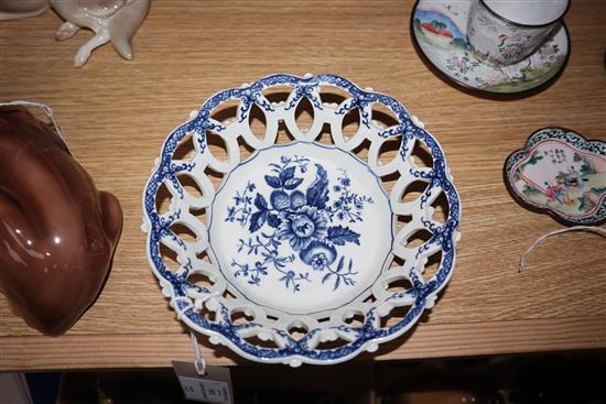 An 18th century Worcester blue and white chestnut basket diameter 18cm